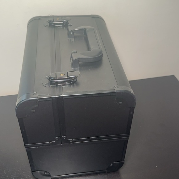 Makeup case - Picture 1 of 5